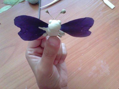 Комахи з природного матеріалу