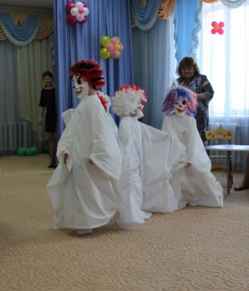 Розвага в сімейної вітальні «Це ваш дитина»