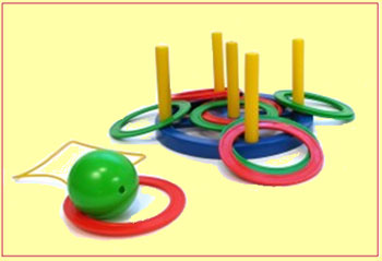 : м'ячі, кульки, кільця, стійки