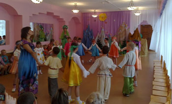 В гостях у хлопців Господиня Мідної гори