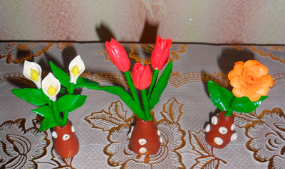 Майстер-клас «Декоративне експозиція і сувенірні роботи з воскового пластиліну»